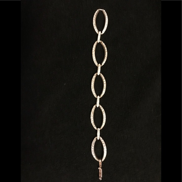 Sparkly Barcelet - Picture 1 of 2